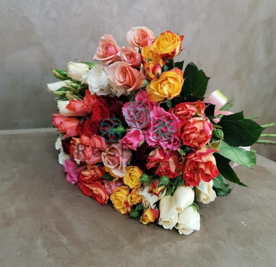 Букет пестрое настроение в Бакалы Башкортостан Букет цветов из: Розы в Бакалы Башкортостан