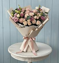 Букет бодрость в Бакалы Башкортостан Букет цветов из:  Розы и Лизиантусы в Бакалы Башкортостан