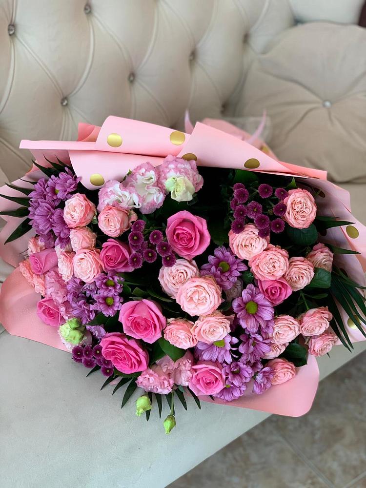 Букет Ваше величество в Бакалы Башкортостан Букет цветов из: Хризантемы, Розы и Лизиантусы в Бакалы Башкортостан