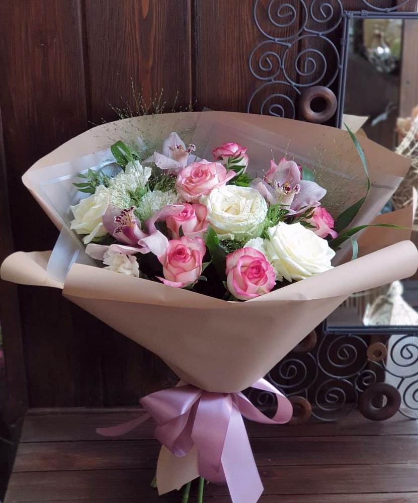 Букет майское утро в Бакалы Башкортостан Букет цветов из: Гвоздики, Орхидеи, Розы и Хризантемы в Бакалы Башкортостан