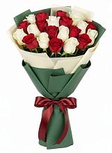Микс из красных и белых роз в Бакалы Башкортостан Букет Микс из красных и белых роз в Бакалы Башкортостан
