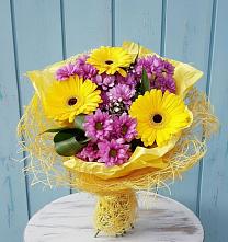 Букет одинокая звезда в Бакалы Башкортостан Букет цветов из:  Хризантемы и Герберы в Бакалы Башкортостан