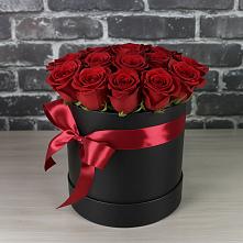 Композиция исключительность в Бакалы Башкортостан Цветочная композиция из Розы в шляпной коробке в Бакалы Башкортостан