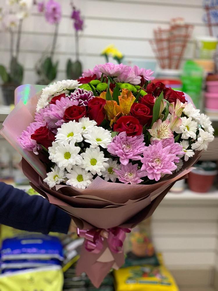 Букет салют цветов в Бакалы Башкортостан Букет цветов из: Розы, Хризантемы и Альстромерии в Бакалы Башкортостан