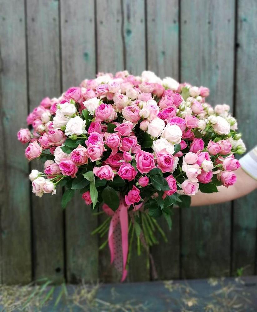 Букет Розовые кустовые розы Натали и Лав Лидия в Бакалы Башкортостан