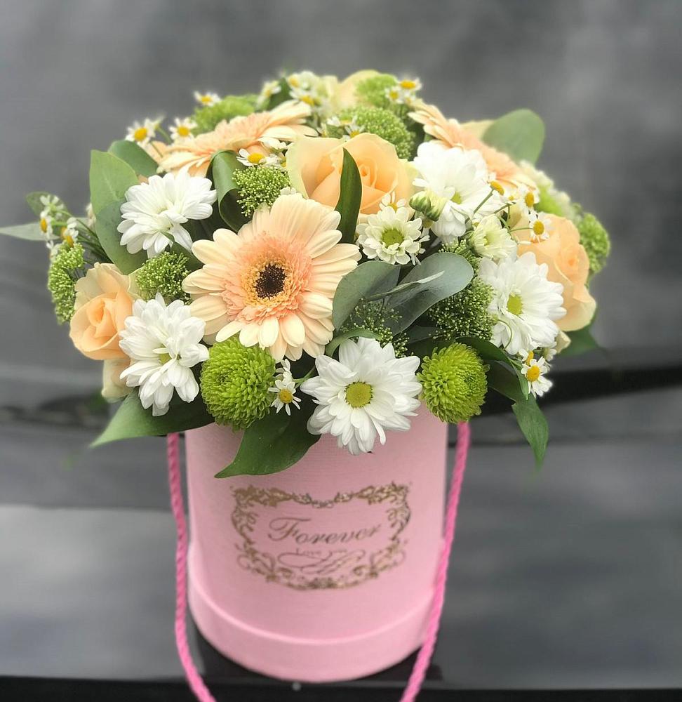 Композиция маленькая прелесть в Бакалы Башкортостан Цветочная композиция из Розы, Герберы и Хризантемы в шляпной коробке в Бакалы Башкортостан