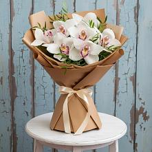 Букет Белые орхидеи в Бакалы Башкортостан Букет цветов из:  Орхидеи и Розы в Бакалы Башкортостан